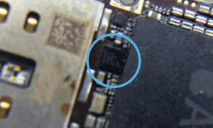 Orijinal olmayan şarj aksesuarları iPhone 5 güç yönetim yongasına zarar verebiliyor